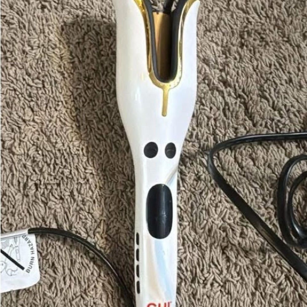 White and Gold Hair Curler